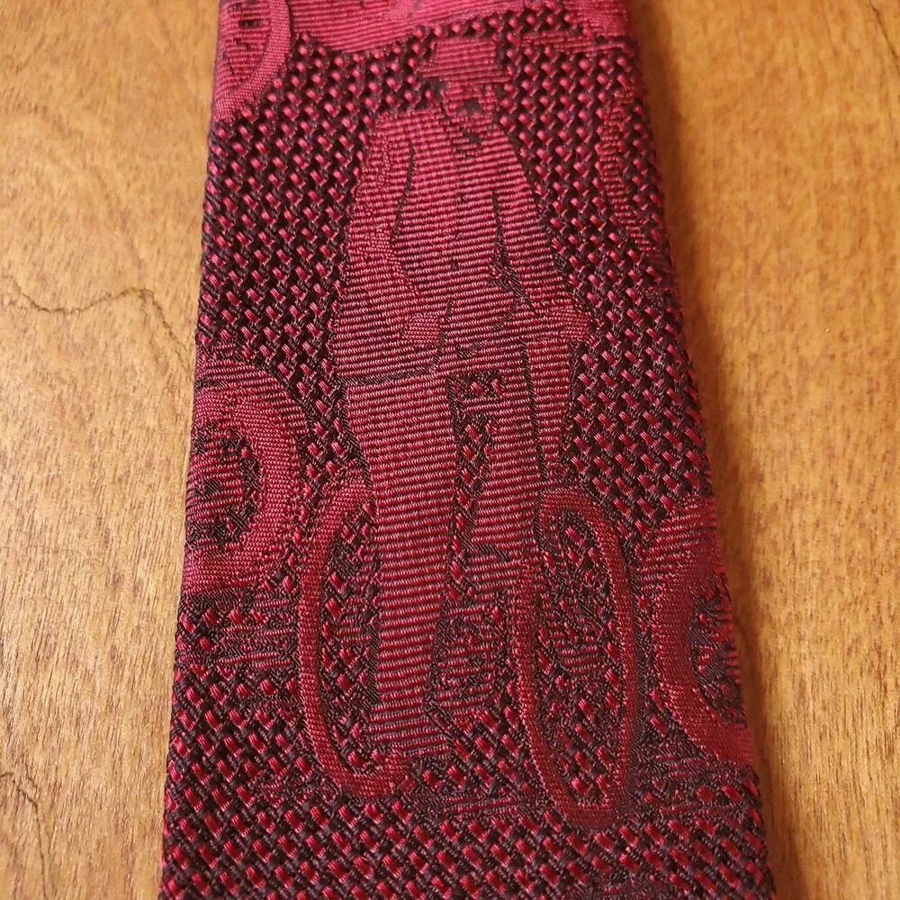 Vintage Silk Tie Antique Cars Bicycles Red Black 2.75 x 55 Stringbeans Plus - Picture 5 of 7